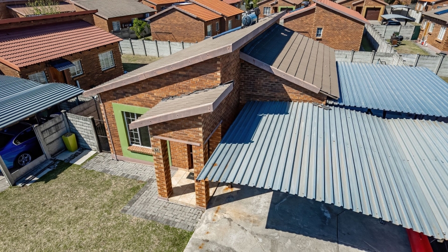 3 Bedroom Property for Sale in Waterkloof East North West